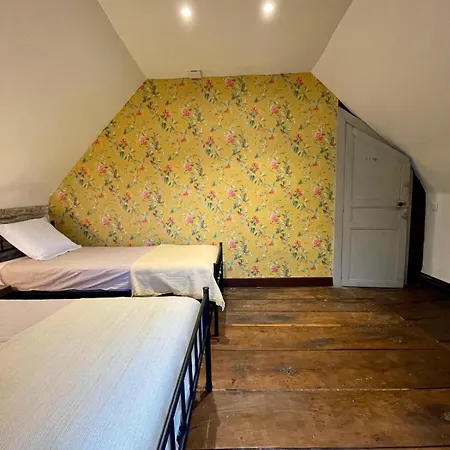 Jardin Des Remparts - Reserve Aux Adultes 住宿加早餐酒店 4*